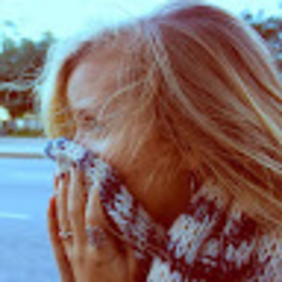 Meet your Posher, Adriana - Picture 1 of 1